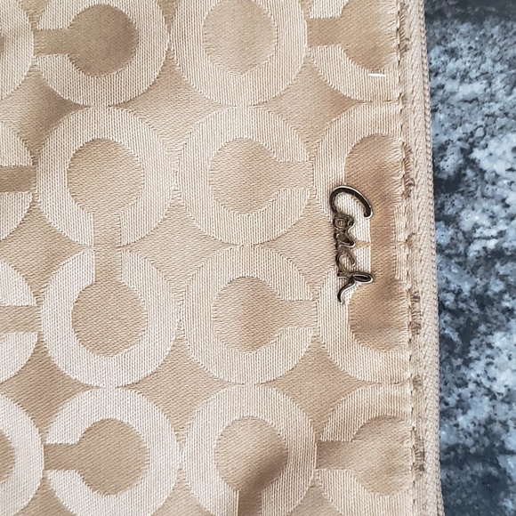 Coach Coral Pink Large Wristlet - Picture 2 of 6